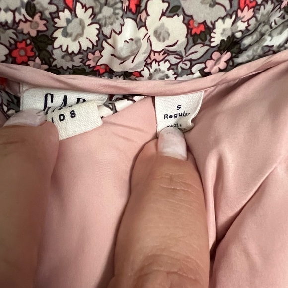 Gap Kids floral puffer vest - Picture 5 of 6